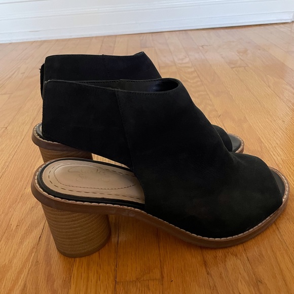 Clarks size 8.5 women’s peep toe sling back shoe - Picture 2 of 8